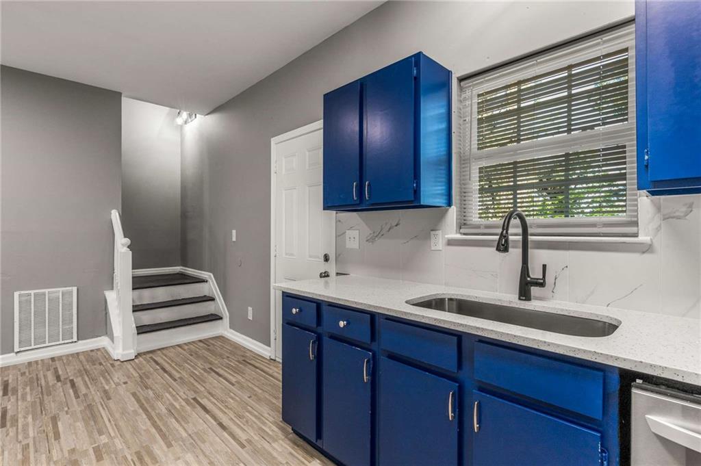 2351 Perry Boulevard Northwest Atlanta, GA 30318 - Photo 9 of 32