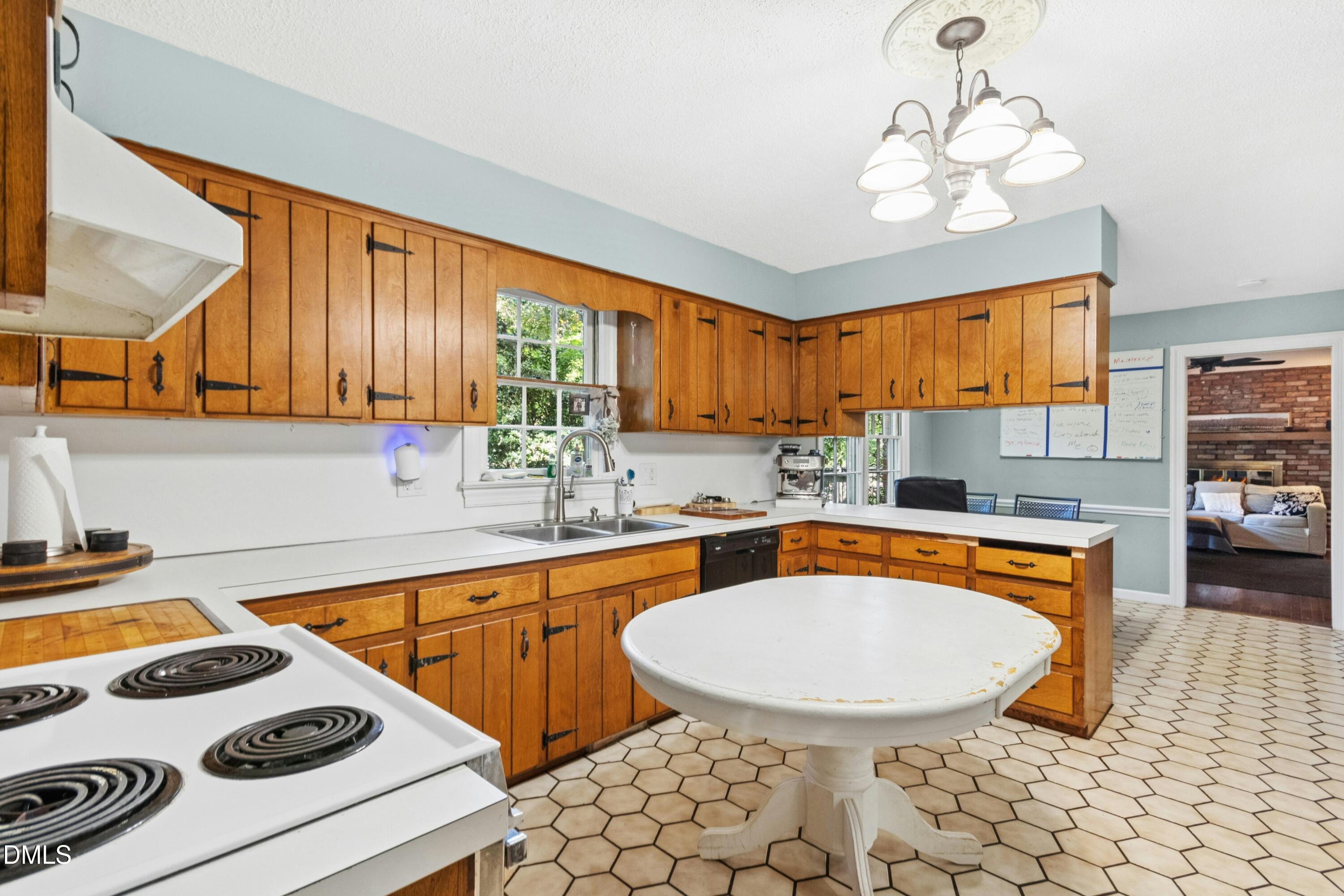 4609 Fernham Place Raleigh, NC 27612 - Photo 4 of 35 Kitchen