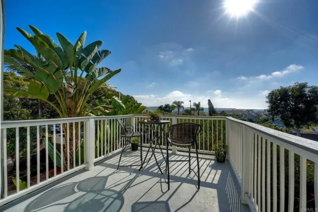 $1,075,000 | 2959 Cape Cod Circle, Carlsbad, CA 92010