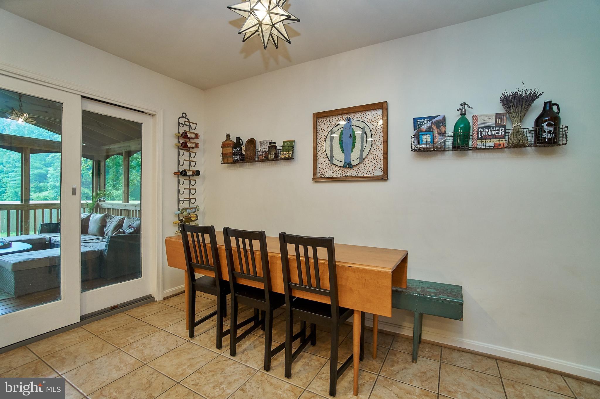 2358 Paddock Lane Reston, VA 20191 - Photo 13 of 38