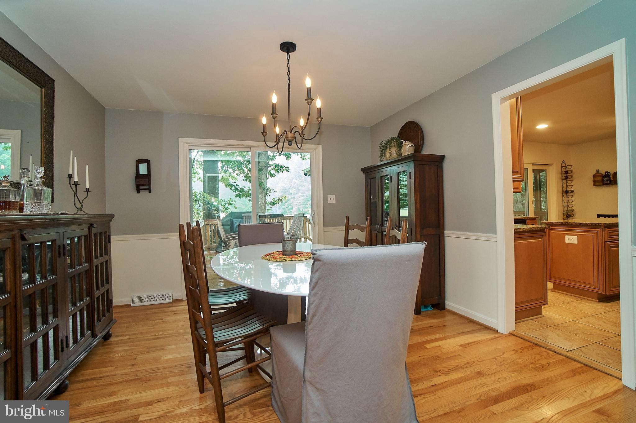 2358 Paddock Lane Reston, VA 20191 - Photo 15 of 38