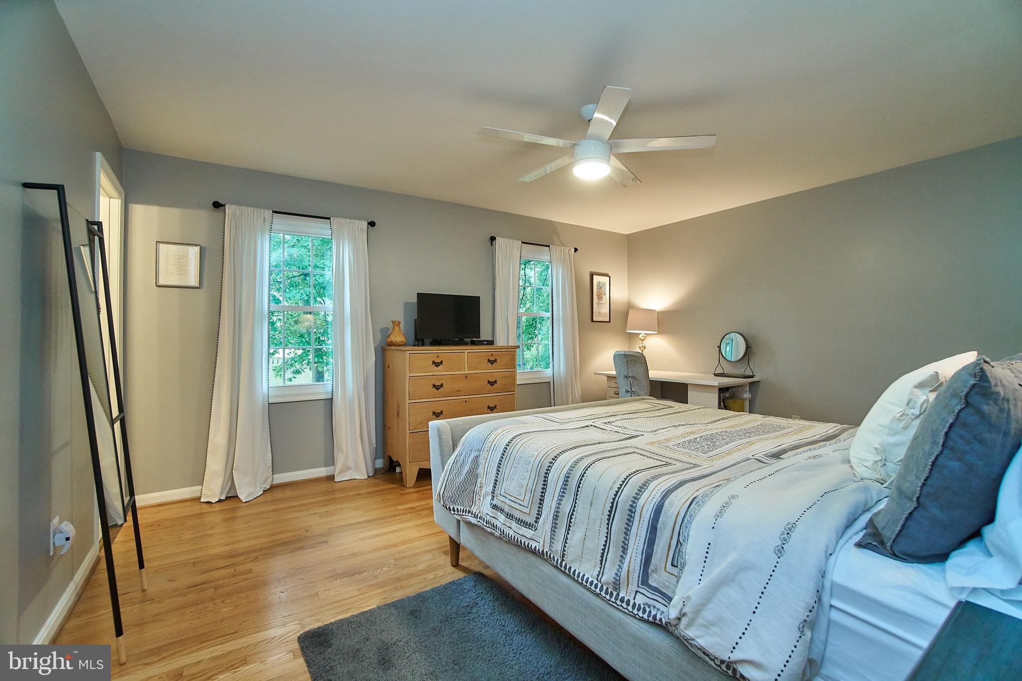 2358 Paddock Lane Reston, VA 20191 - Photo 17 of 38