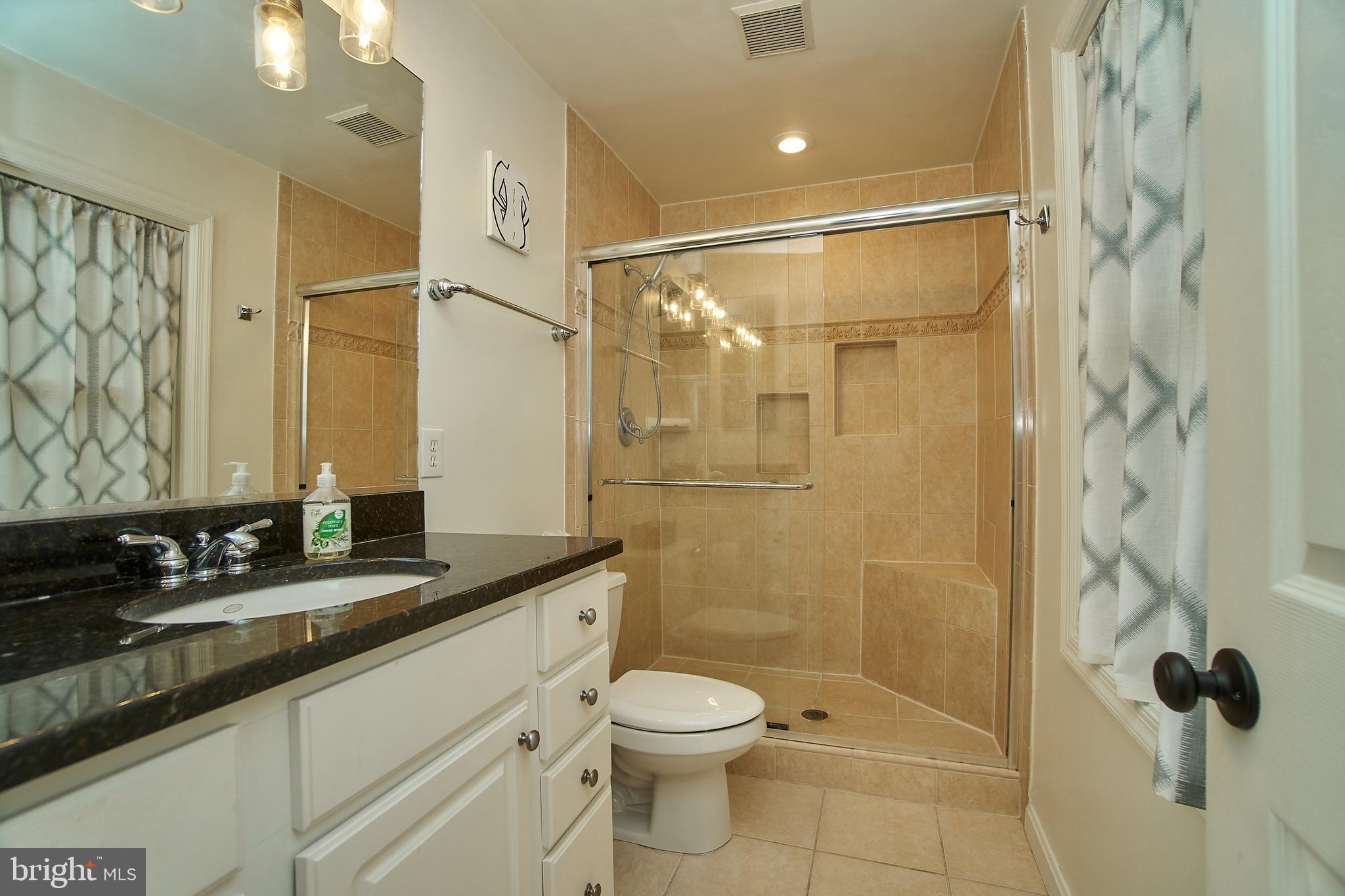 2358 Paddock Lane Reston, VA 20191 - Photo 19 of 38