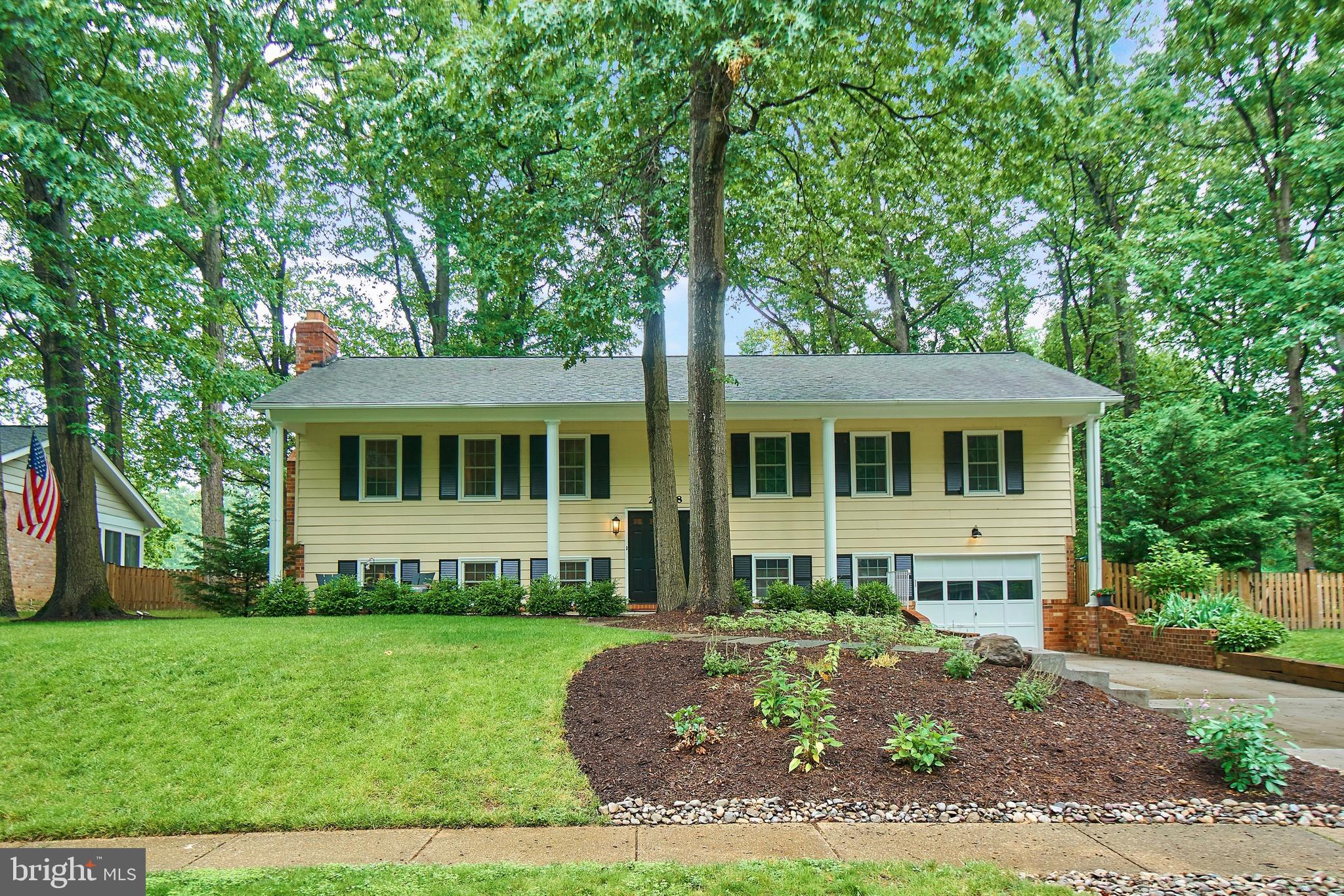 2358 Paddock Lane Reston, VA 20191 - Photo 3 of 38