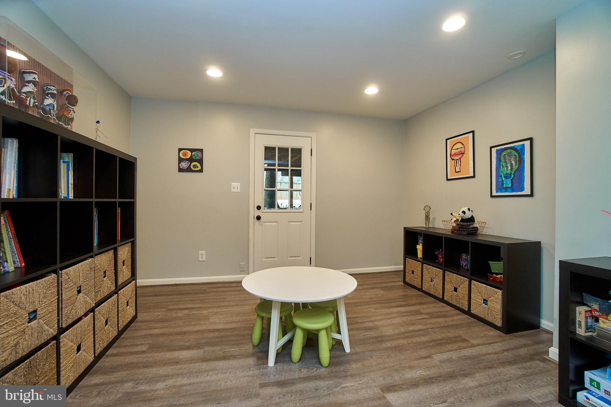 2358 Paddock Lane Reston, VA 20191 - Photo 25 of 38