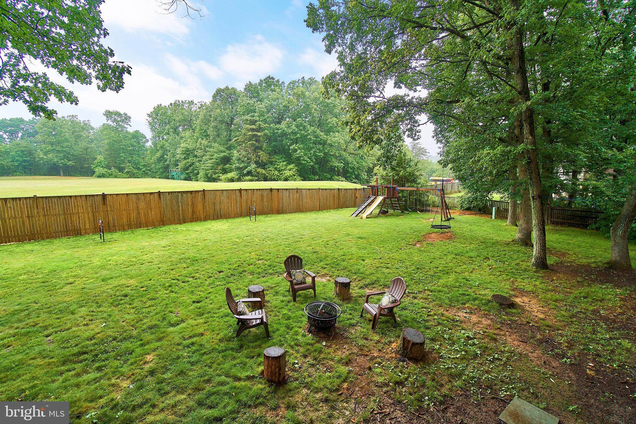 2358 Paddock Lane Reston, VA 20191 - Photo 31 of 38