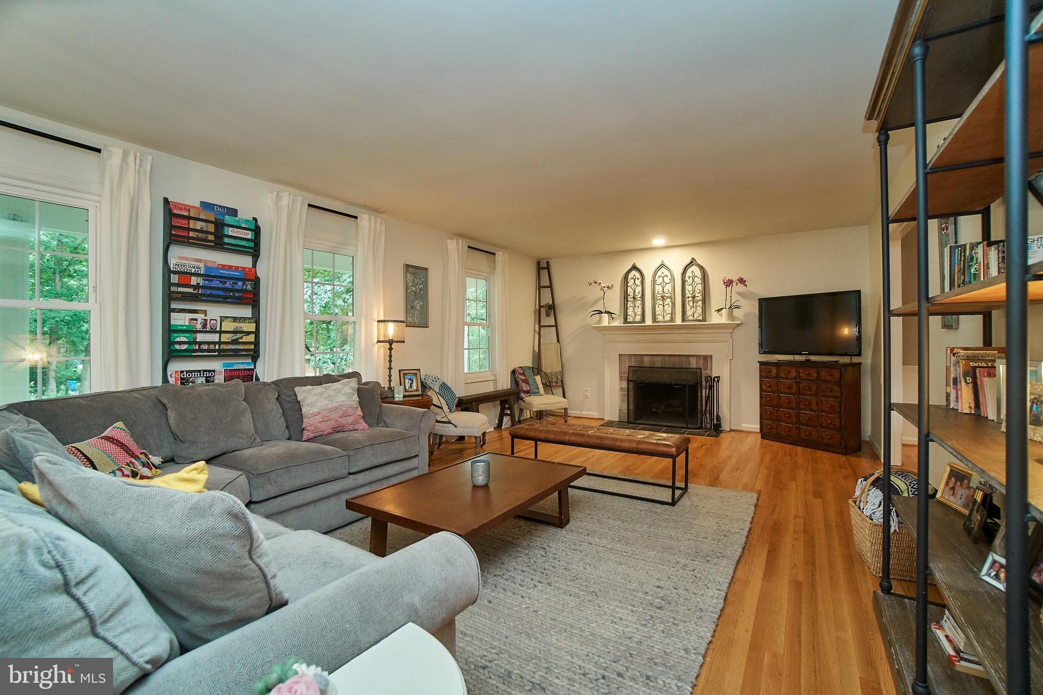 2358 Paddock Lane Reston, VA 20191 - Photo 6 of 38