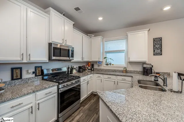 $350,000 | 14 Corsica Court, Simpsonville, SC 29681