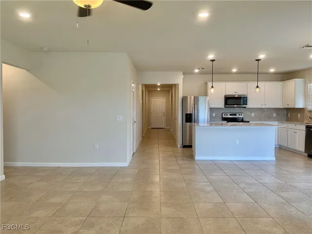 $2,100 | 16027 Enclaves Cove Drive, North Fort Myers, FL 33917