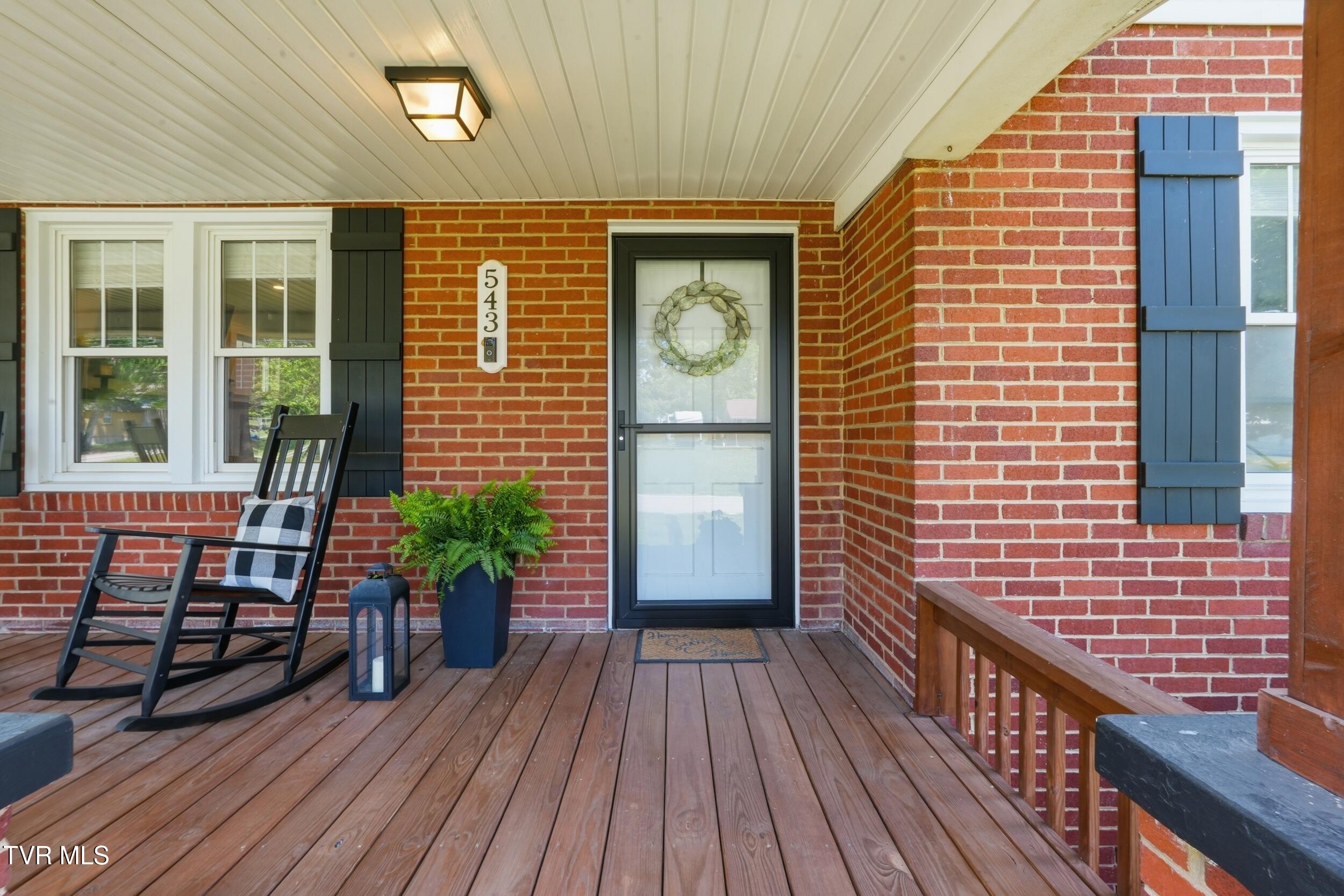 543 North Austin Springs Road Piney Flats, TN 37686 - Photo 5 of 48 5_dsc07384