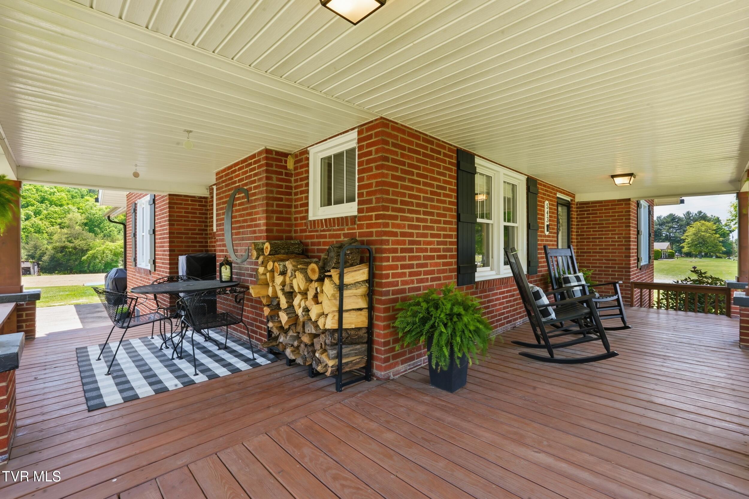 543 North Austin Springs Road Piney Flats, TN 37686 - Photo 8 of 48 8_dsc07393