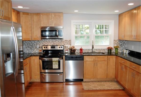27 Terri Road Framingham, MA 01701 - Photo 1 of 25
