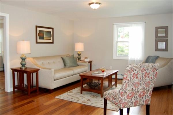 27 Terri Road Framingham, MA 01701 - Photo 3 of 25