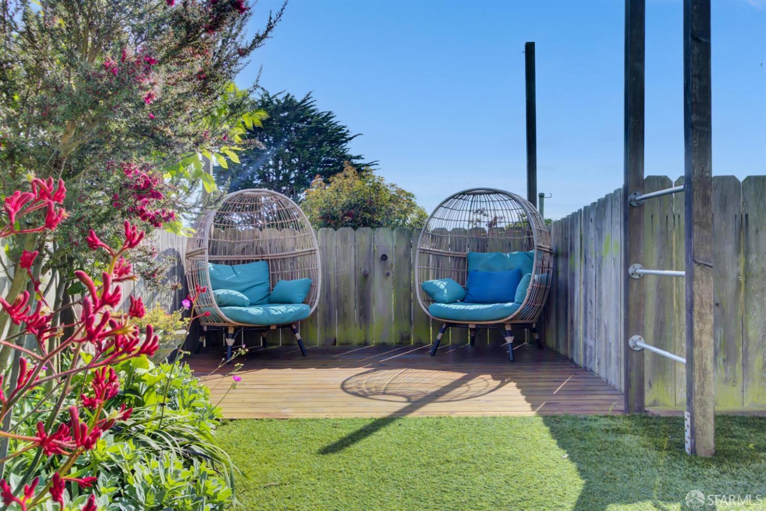 3927 Clement Street San Francisco, CA 94121 - Photo 55 of 72 a view of a backyard with plants and a fountain
