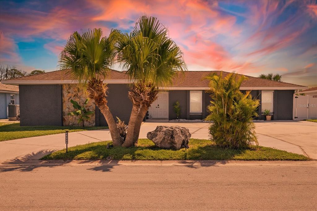 4038 Rudder Way New Port Richey, FL 34652 - Photo 3 of 67