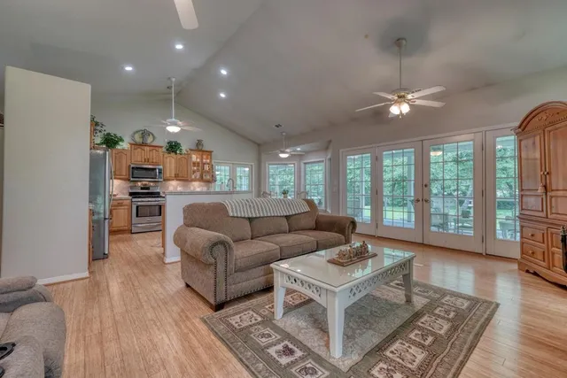 $559,999 | 162 Grandview Drive, Young Harris, GA 30582