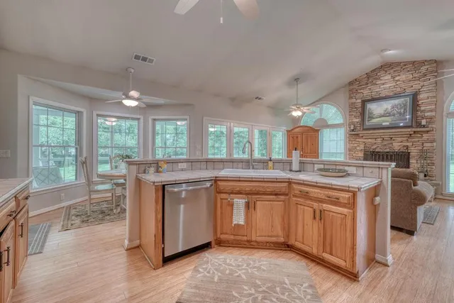 $559,999 | 162 Grandview Drive, Young Harris, GA 30582