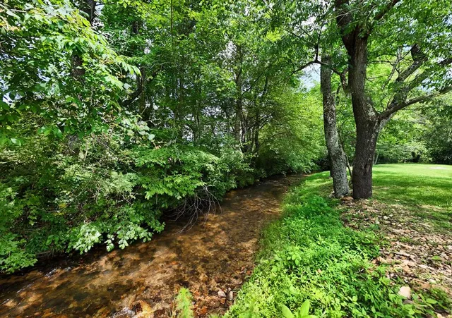 $559,999 | 162 Grandview Drive, Young Harris, GA 30582