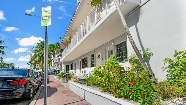 $1,850 | 4201 Indian Creek Drive, Unit 4, Miami Beach, FL 33140