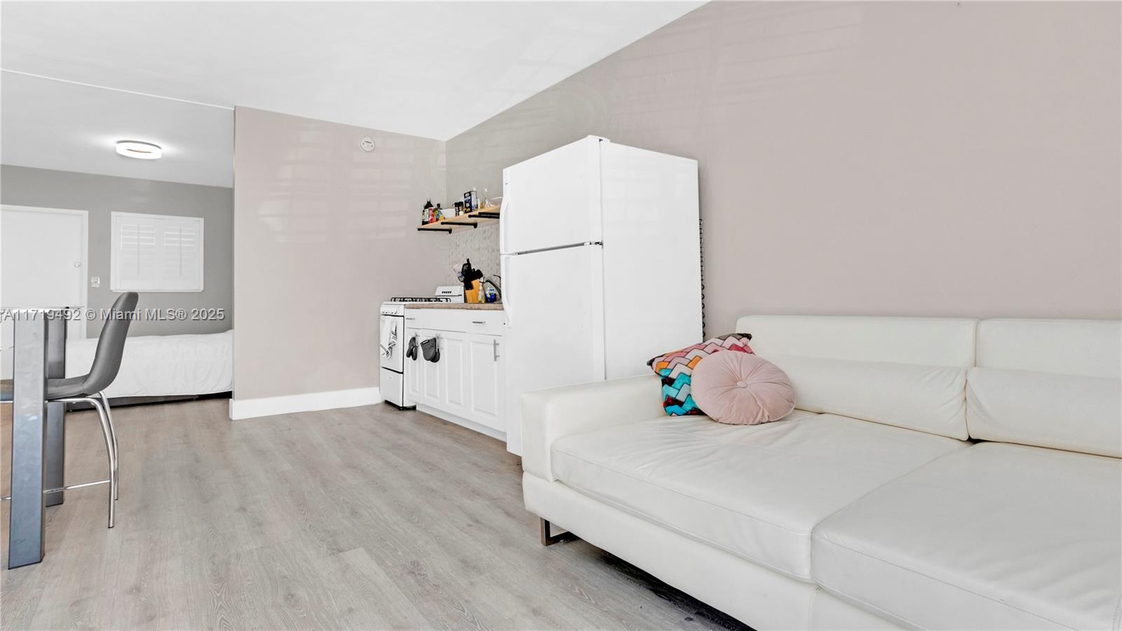 4201 Indian Creek Drive, Unit 4 Miami Beach, FL 33140 - Photo 13 of 15