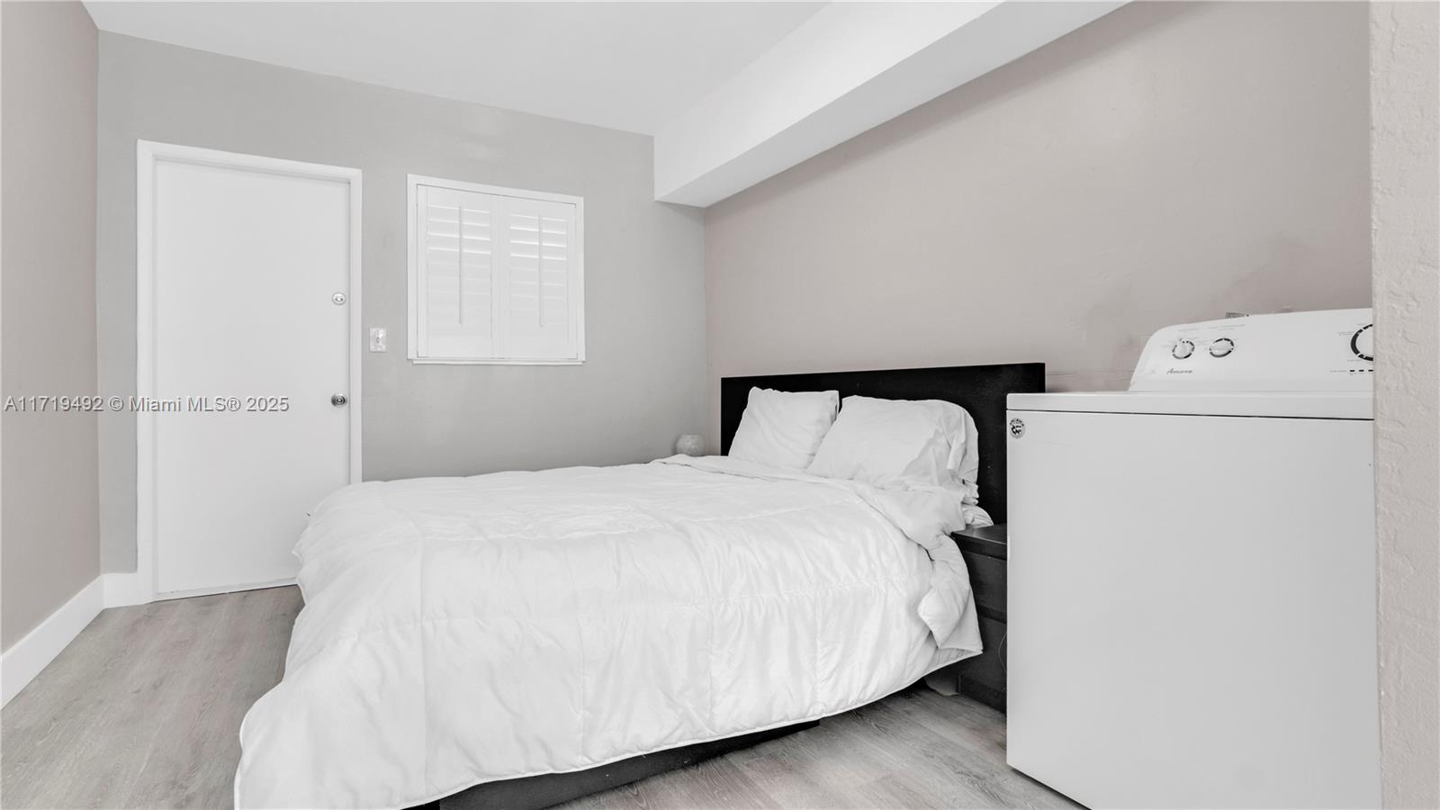 4201 Indian Creek Drive, Unit 4 Miami Beach, FL 33140 - Photo 6 of 15