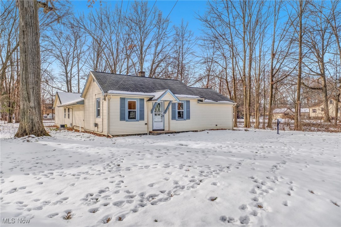 24093 Maple Ridge Road North Olmsted, OH 44070 - Photo 2 of 29 Gallery Image 2