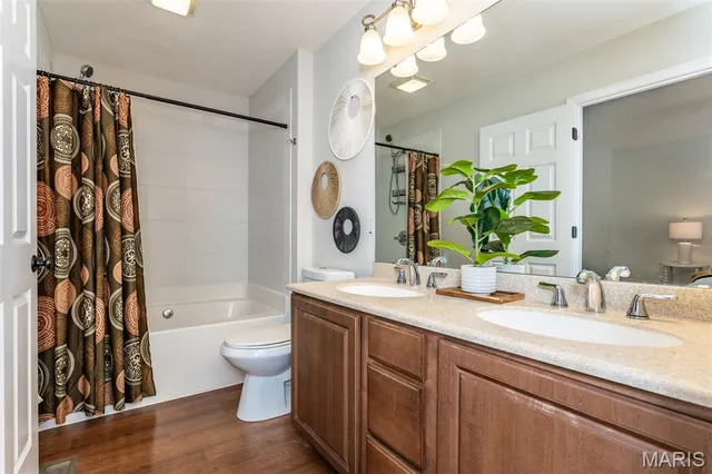 $279,900 | 427 East Donnewald Street, Worden, IL 62097