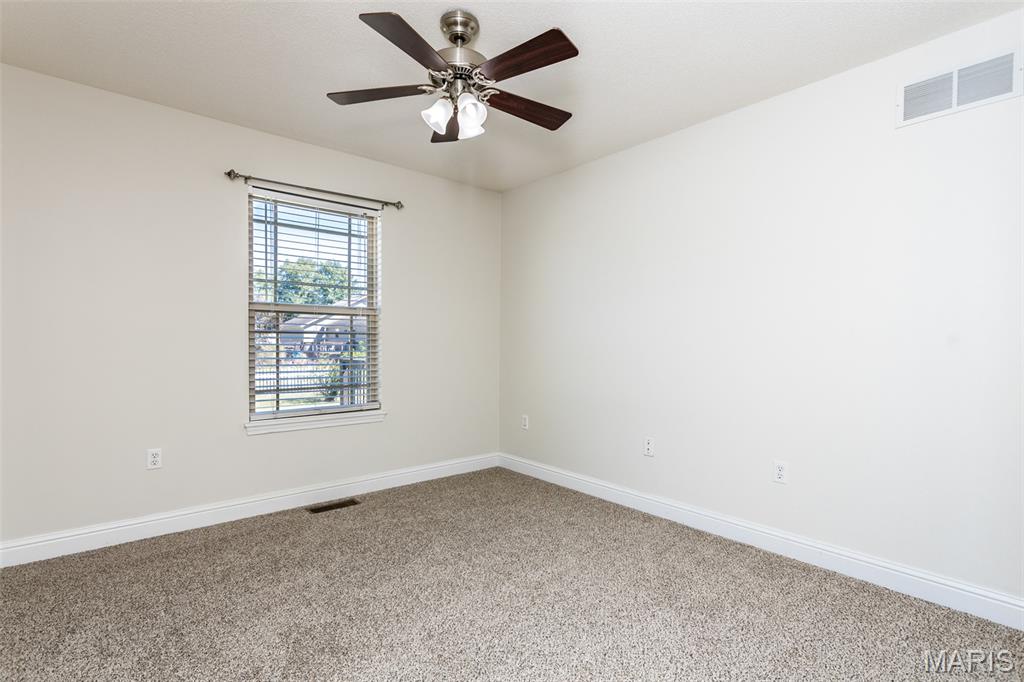 427 East Donnewald Street Worden, IL 62097 - Photo 21 of 33