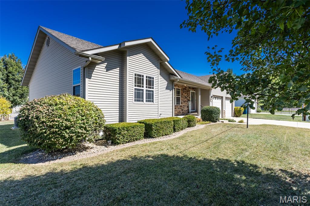 427 East Donnewald Street Worden, IL 62097 - Photo 7 of 33