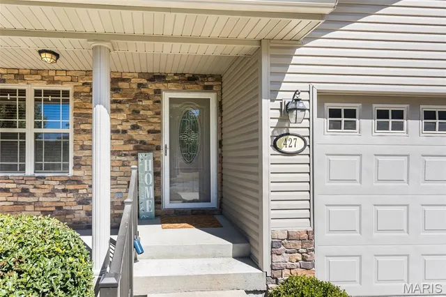 $279,900 | 427 East Donnewald Street, Worden, IL 62097