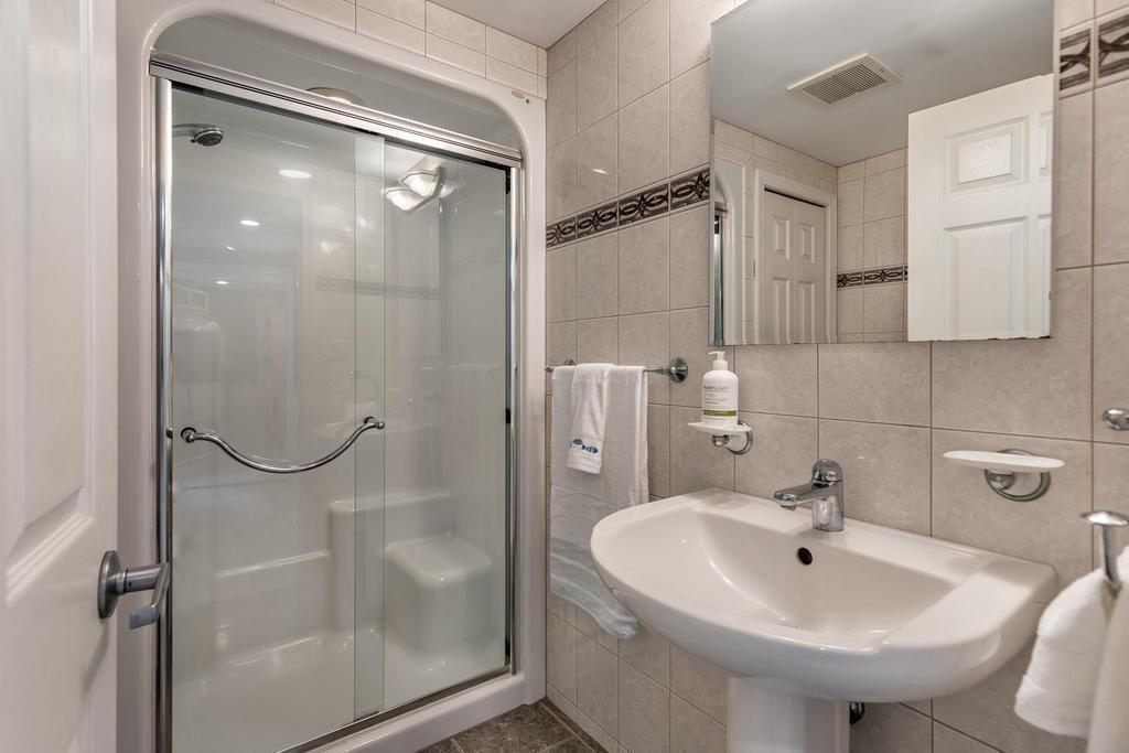 25 Lodge Road Swampscott, MA 01907 - Photo 12 of 26 Gallery Image 12