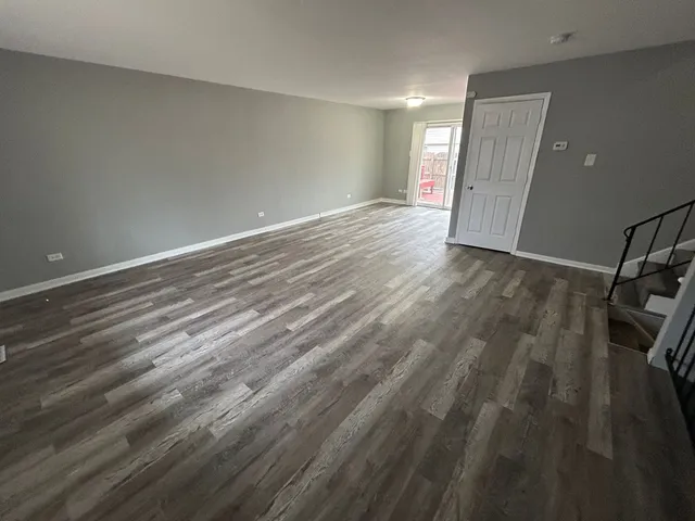 $209,000 | 3400 Seine Court, Hazel Crest, IL 60429