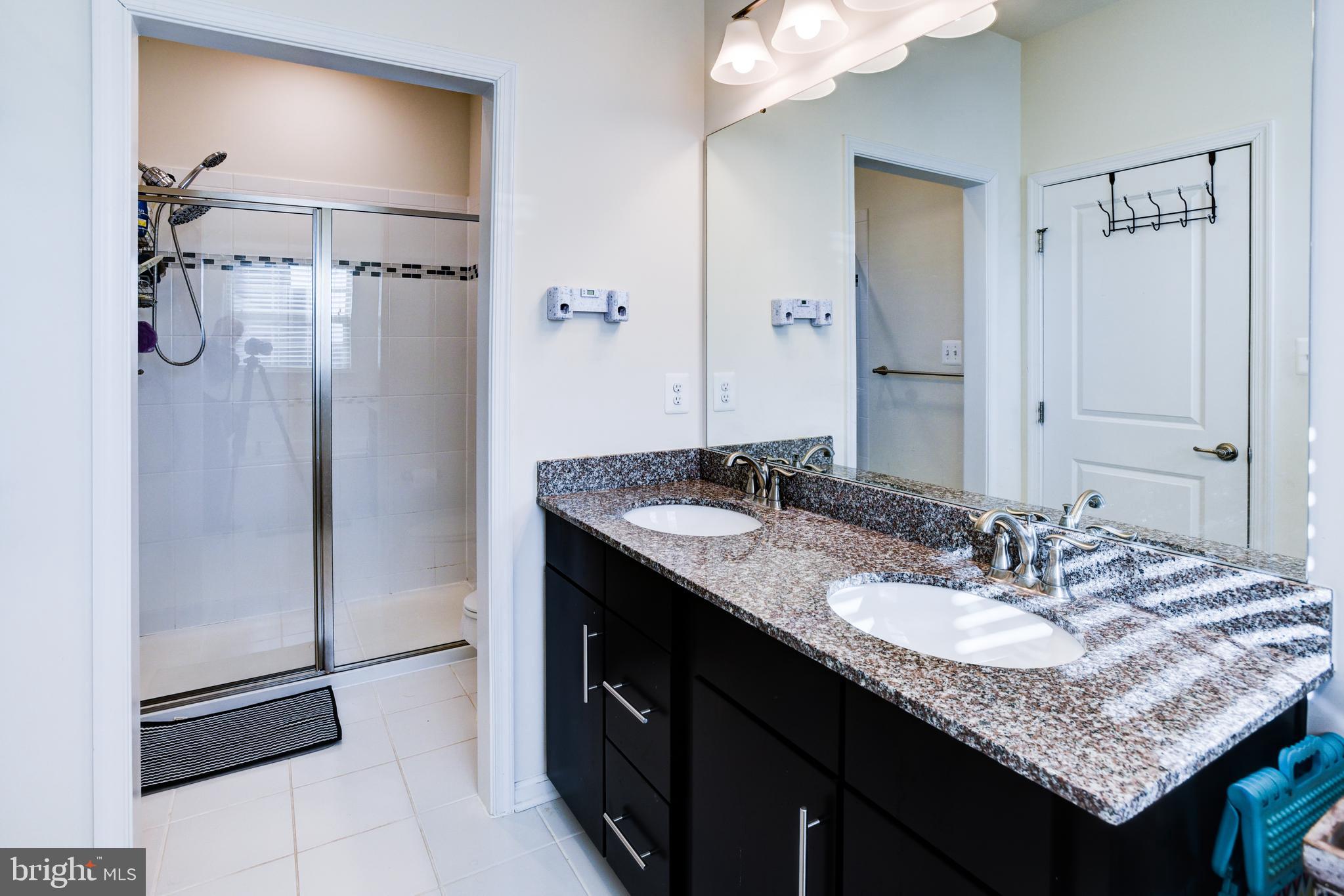 14301 Ridge View Lane Laurel, MD 20707 - Photo 17 of 41 Owner's BR