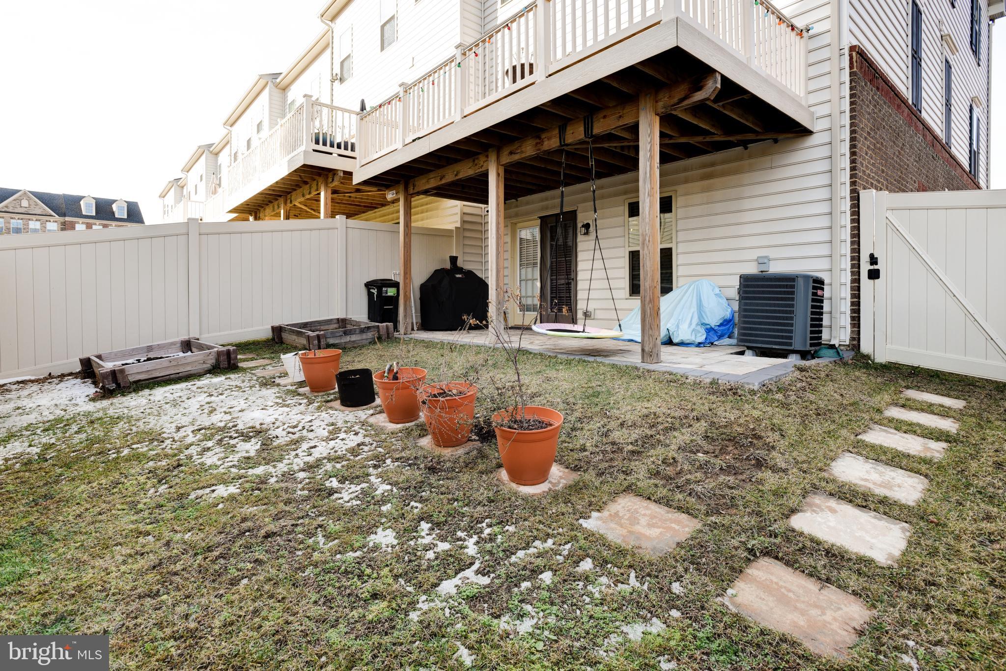 14301 Ridge View Lane Laurel, MD 20707 - Photo 34 of 41 Backyard