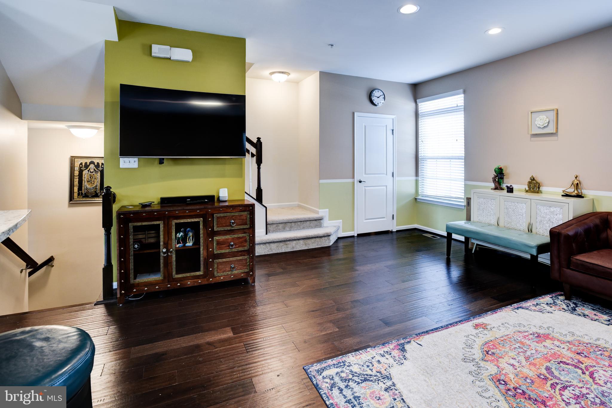14301 Ridge View Lane Laurel, MD 20707 - Photo 8 of 41 Living Room