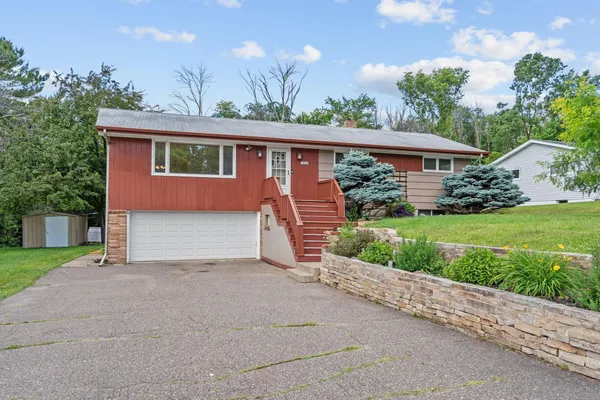 $400,000 | 10724 32nd Avenue North, Plymouth, MN 55441