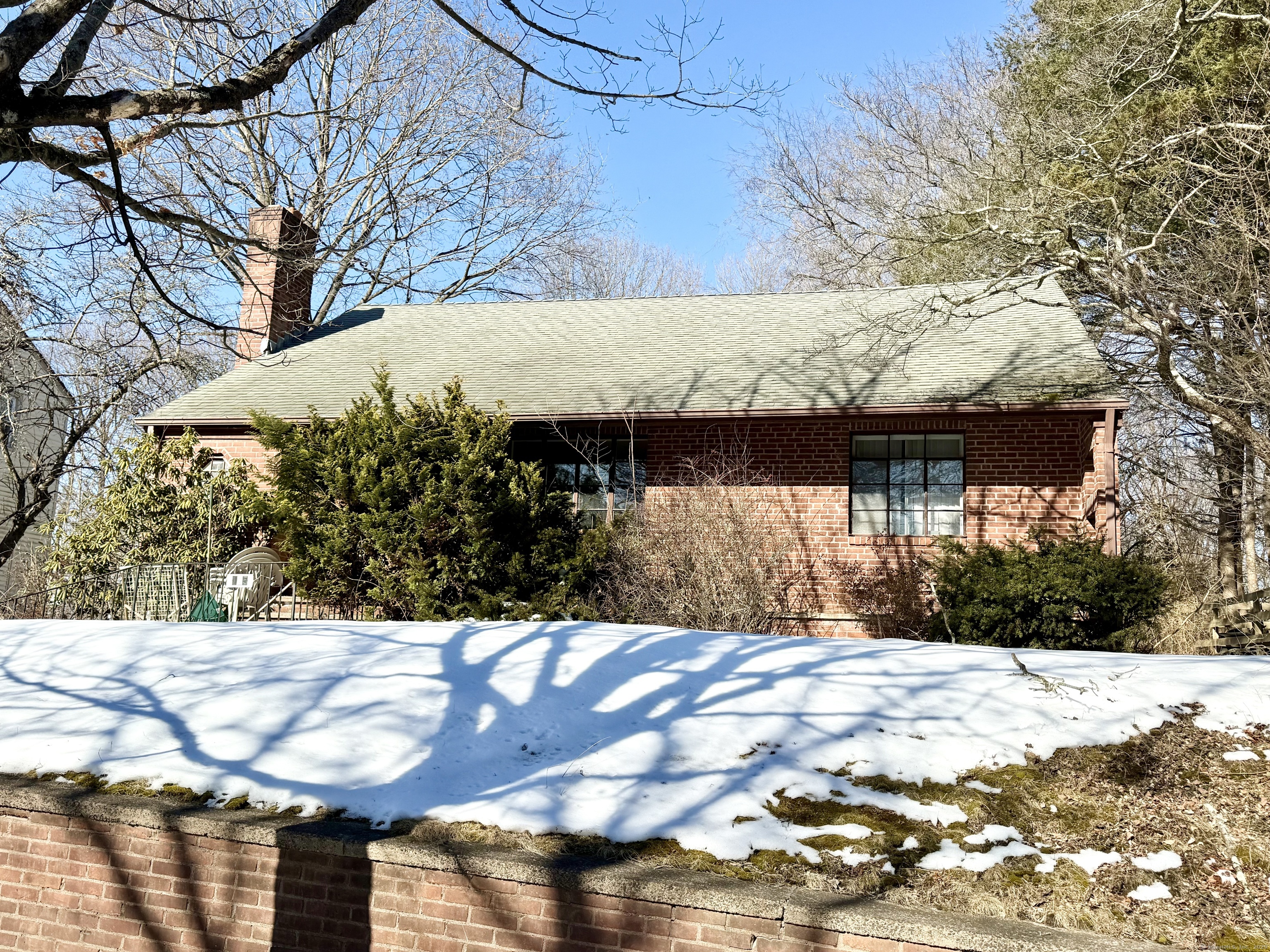 125 Hemlock Road New Haven, CT 06515 - Photo 1 of 1 Gallery Image 1