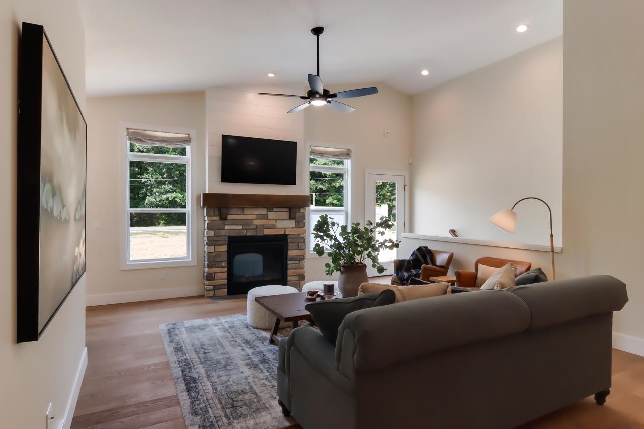 851 Carson Street, Unit 9 Traverse City, MI 49686 - Photo 8 of 36