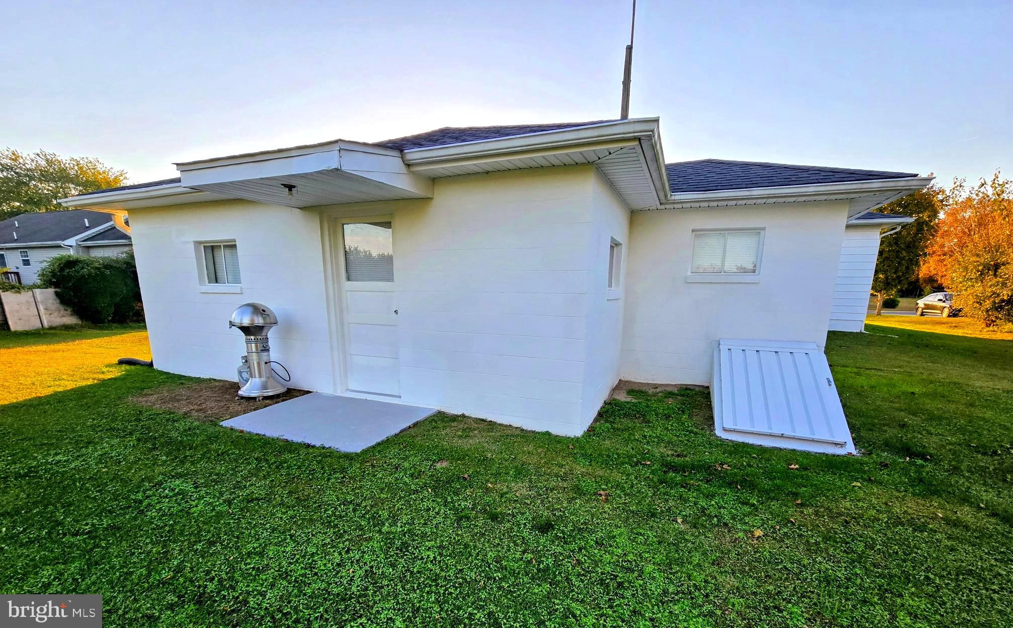 8445 North Old State Road Lincoln, DE 19960 - Photo 29 of 32 a view of a house with a yard