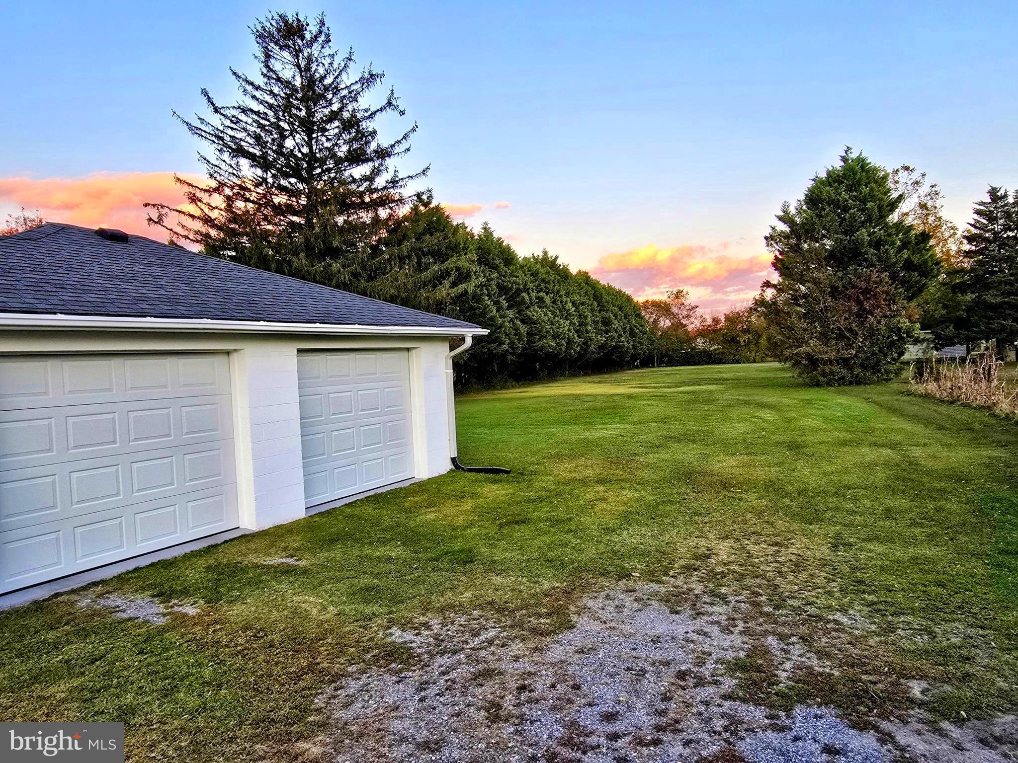 8445 North Old State Road Lincoln, DE 19960 - Photo 32 of 32 a view of a backyard with a garden