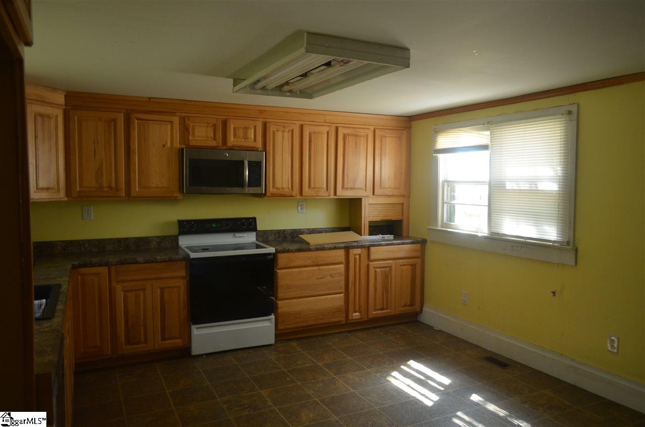 11 Maddox Bridge Road Donalds, SC 29638 - Photo 3 of 34 Gallery Image 3