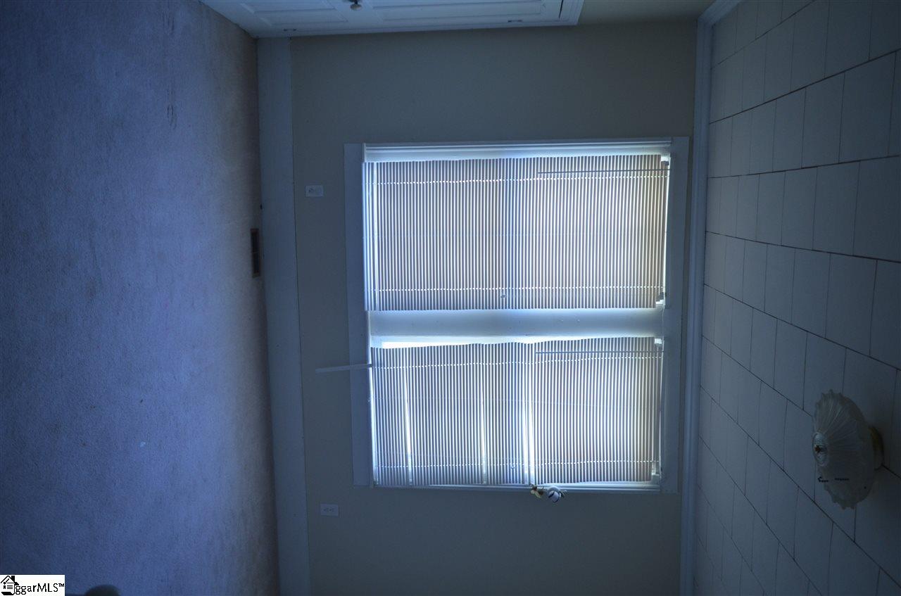 11 Maddox Bridge Road Donalds, SC 29638 - Photo 7 of 34 Gallery Image 7