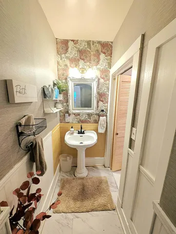 $242,000 | 614 West Cass Street, Greenville, MI 48838