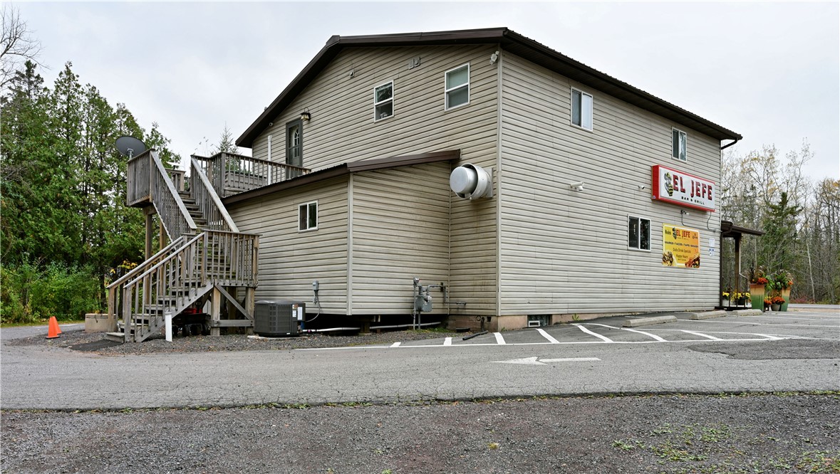 6098 Highway 35 Superior, WI 54880 - Photo 2 of 28
