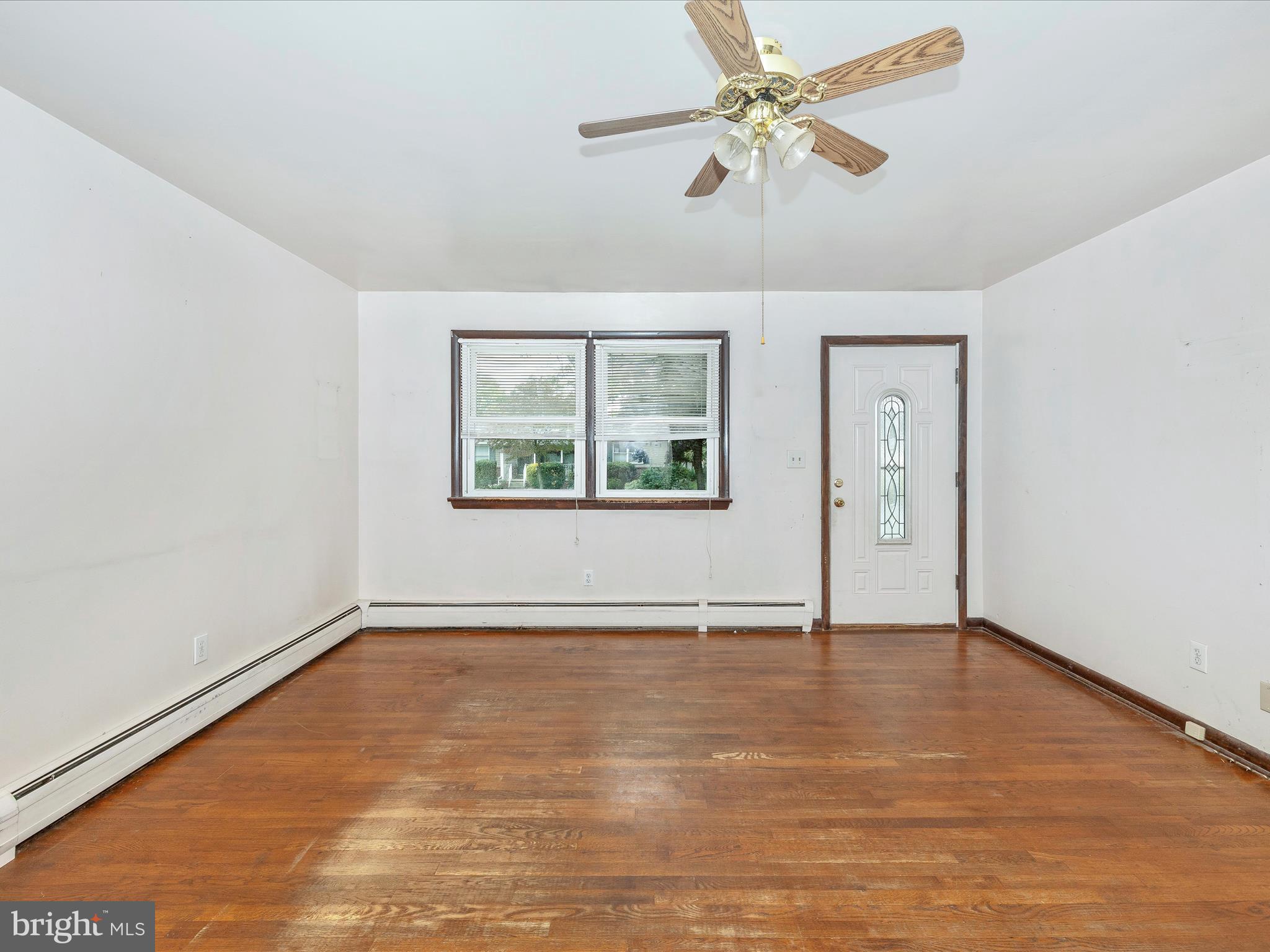 3 Mountain View Circle Thurmont, MD 21788 - Photo 10 of 64 Living Room