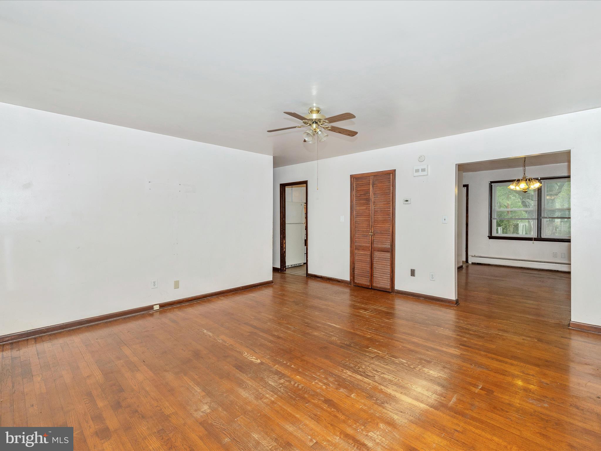 3 Mountain View Circle Thurmont, MD 21788 - Photo 12 of 64 Living Room
