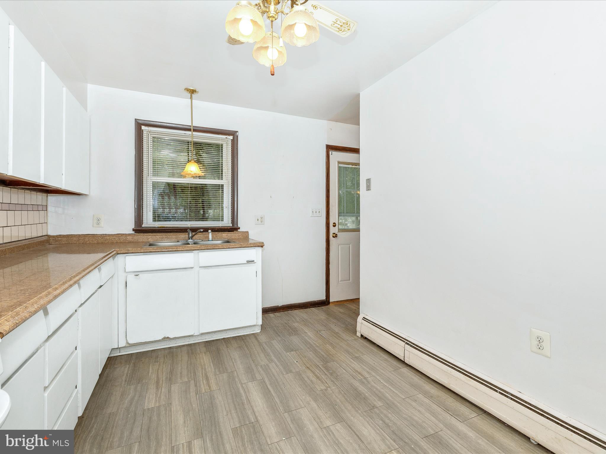 3 Mountain View Circle Thurmont, MD 21788 - Photo 21 of 64 Kitchen