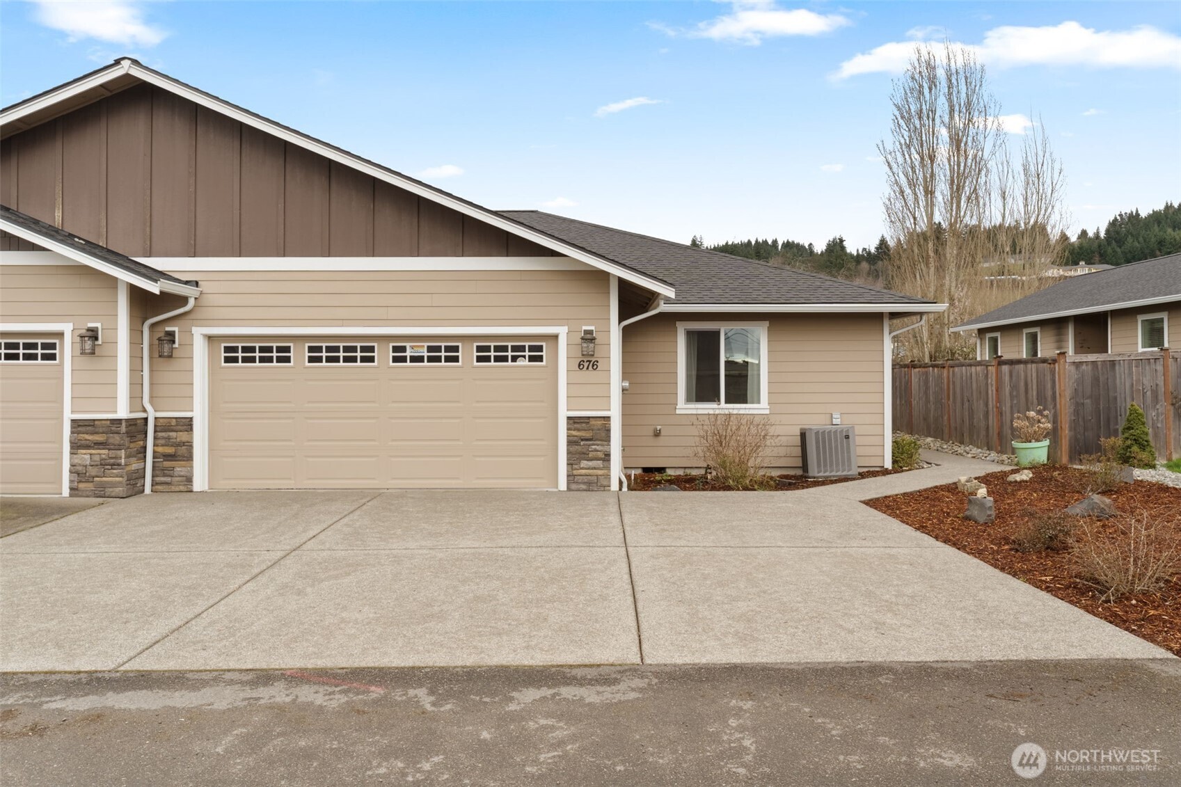 676 Southwest 20th Street, Unit A Chehalis, WA 98532 - Photo 4 of 32 Gallery Image 4