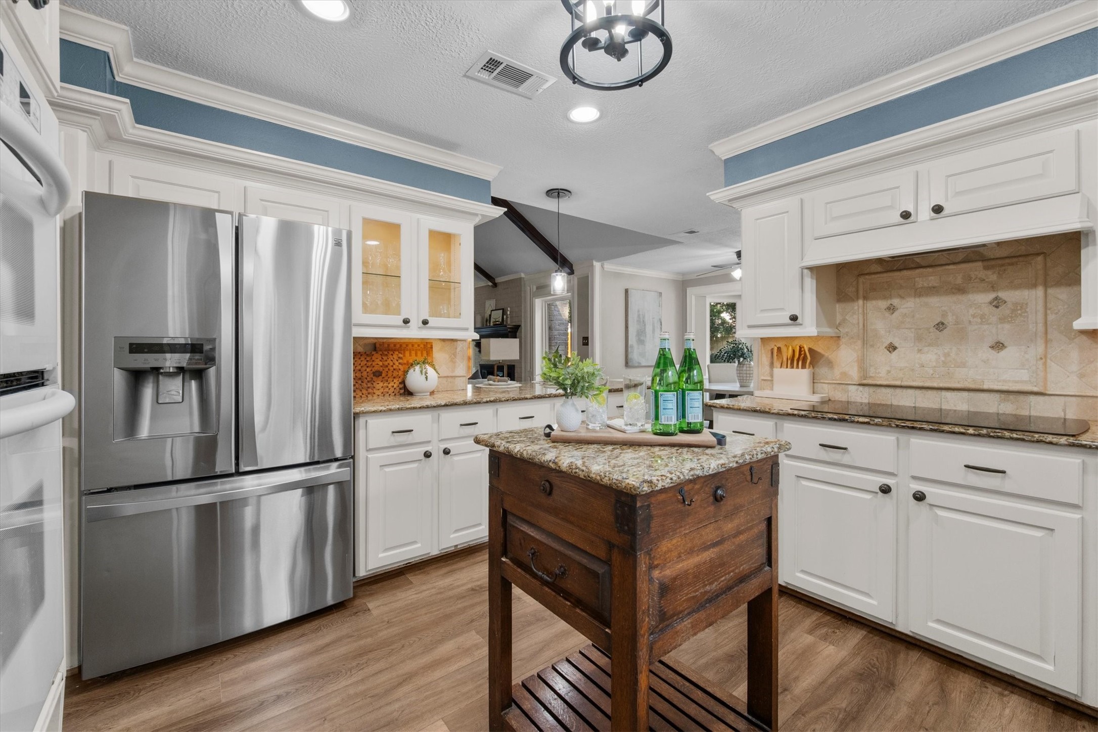 9515 Oxted Lane Spring, TX 77379 - Photo 11 of 33 Gallery Image 11