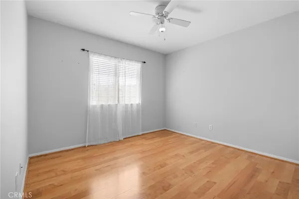 a view of empty room with window